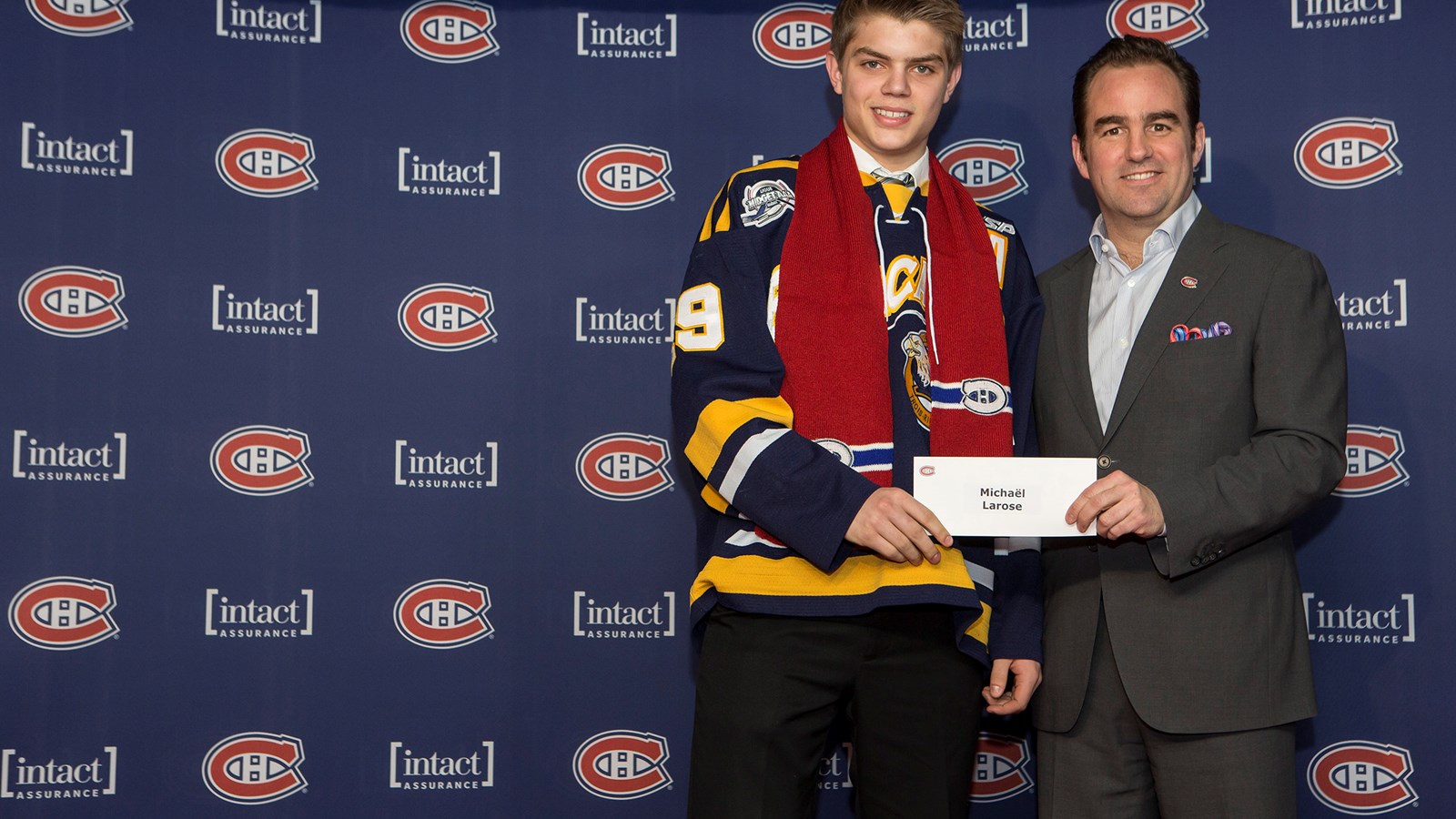 Michaël Larose et Geoff Molson, propriétaire, président et chef de la direction du Club de hockey Canadien.
