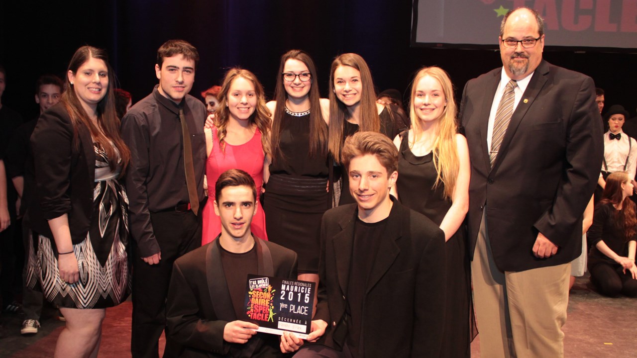 Arianne Gagnon, Laurence Poirier, Justine Frigon, Heidi Fortin, Jacob Masseau, Frédéric Germain et Jérémy Dupont (Séminaire Sainte-Marie)
