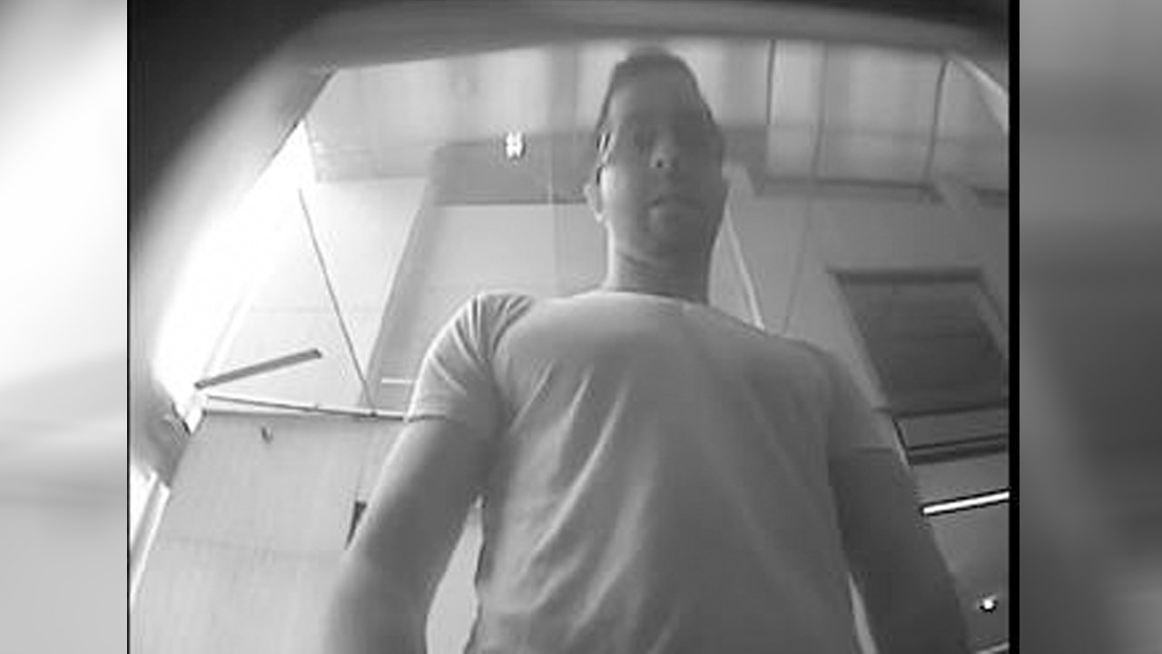La SQ recherche un homme en lien avec une fraude de plus de 5 000 $