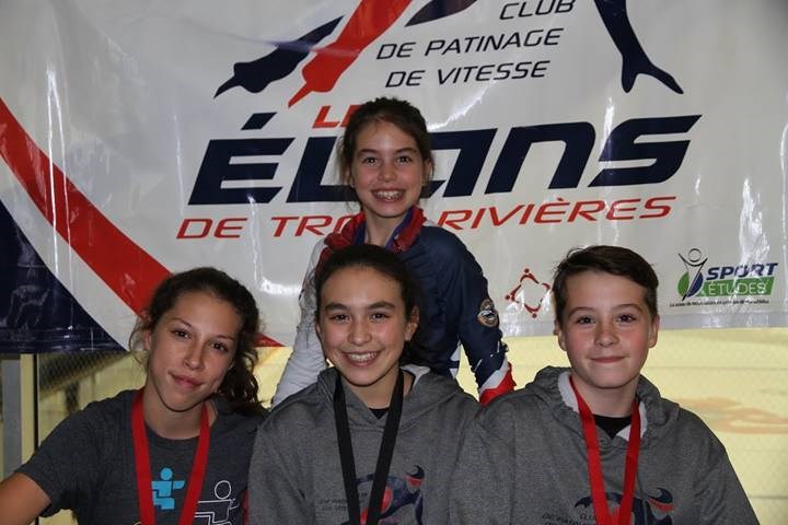Florence Brunelle, Mya Joly, William Gagné et Érika Joly lors de la compétition interrégionale.