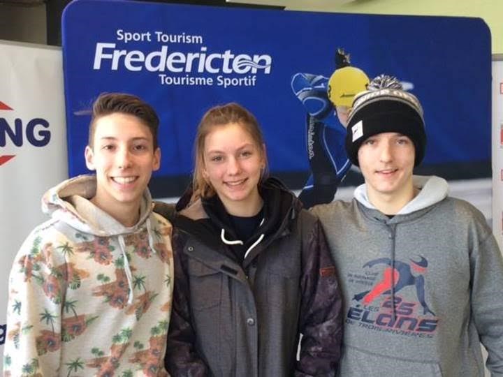Louis-Étienne Bellavance, Léa Chamberland Dostie et Simon Daudelin à Fredericton.