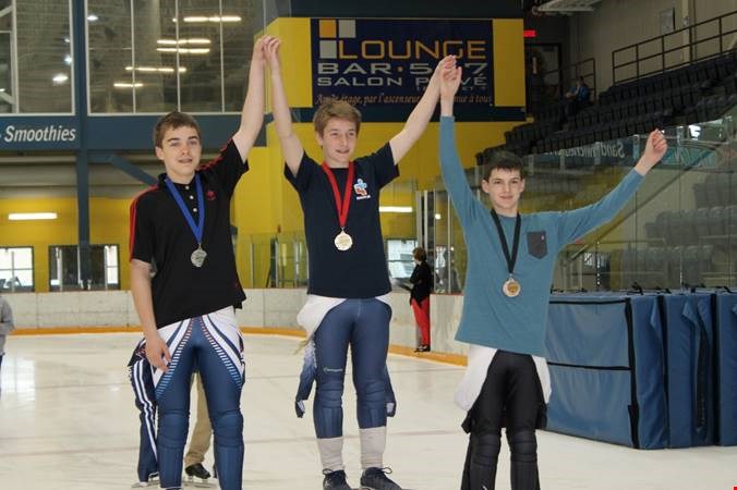 Juvénile – Masculin 1500m - Émilien Blackburn (CHI), Philippe Daudelin (TRI), Félix Roussel (SHE)