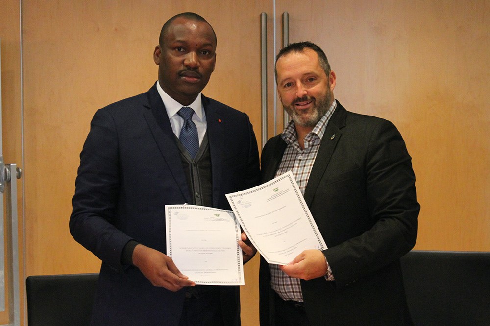Monsieur Mamadou Toure, Secrétaire d’État en charge de l’enseignement technique et de la formation professionnelle et monsieur Louis Gendron, directeur général du Cégep de Trois-Rivières
