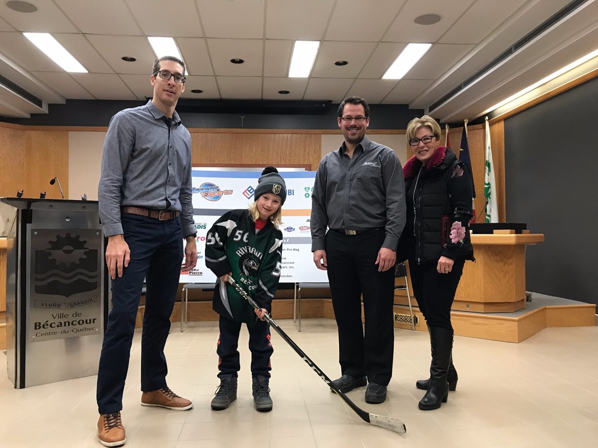 Benoît Côté, co-président du tournoi
Yohan Guillemette, joueur
David Dubuc, co-président du tournoi
Carmen Pratte, conseillère municipale