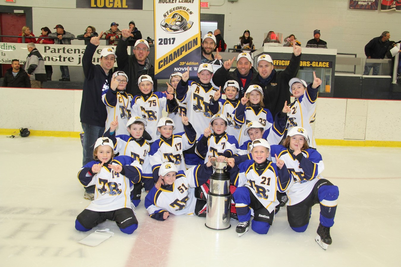Les Gouverneurs de Trois-Rivières Novice B sont champions du tournoi de St-Georges-de-Champlain