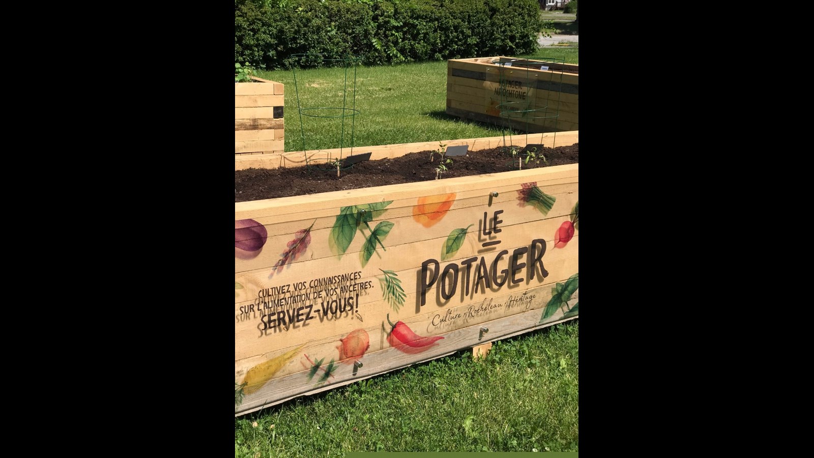 Le Manoir Boucher de Niverville, la maison Rocheleau dite « Manoir des Jésuites » et l’église St.James se donnent un air d’été! 