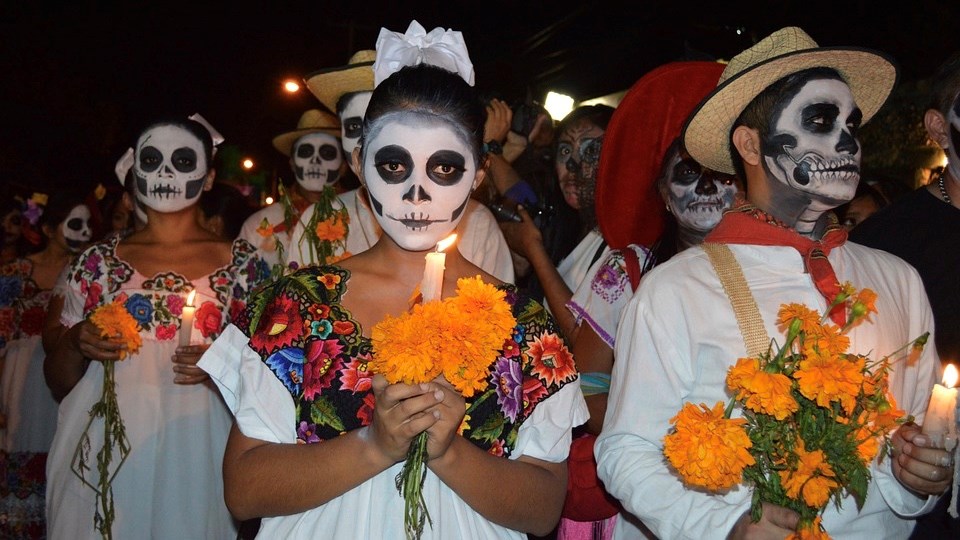 Des Mexicains paradent lors du Jour des morts
