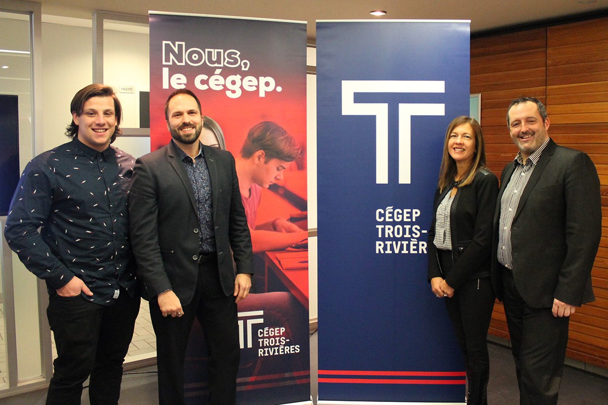 Louis Morissette, Absolu, Jason Monfette, Absolu, Annie Villemure, présidente CA ainsi que Louis Gendron, directeur général Cégep Trois-Rivières