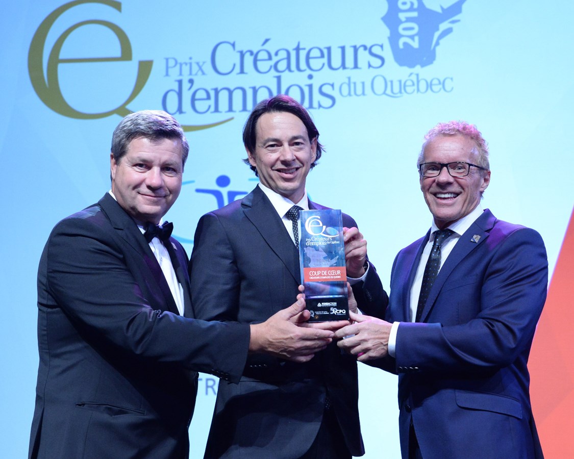 L'entreprise Pluritec, lauréate du prix Coup de cœur: Pierre Cassivi, Fondateur, président directeur-général des Prix Créateurs d’emplois du Québec 2019,  Jonathan Duguay, Directeur général chez Pluritect et Jean Boulet, Ministre du Travail, de l'Emploi et de la Solidarité sociale, ministre responsable de la région de la Mauricie. 