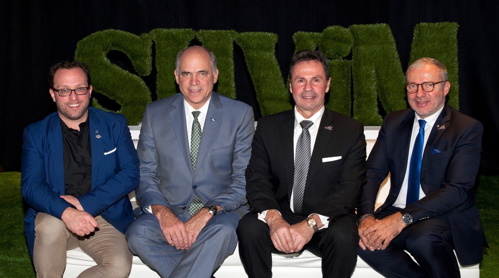 De gauche à droite: Daniel Côté, maire de Gaspé et premier vice-président de l’UMQ; Pierre Fitzgibbon, ministre de l’Économie et de l’Innovation et président d’honneur du SIIViM; Michel Angers, maire de Shawinigan et cofondateur du SIIViM, de même que Denis Thuriot, maire de Nevers, président de Nevers Agglomération et cofondateur du SIIViM, lors du banquet d’ouverture qui donnait mercredi soir le coup d’envoi à la 2e édition de cet événement d’envergure internationale.