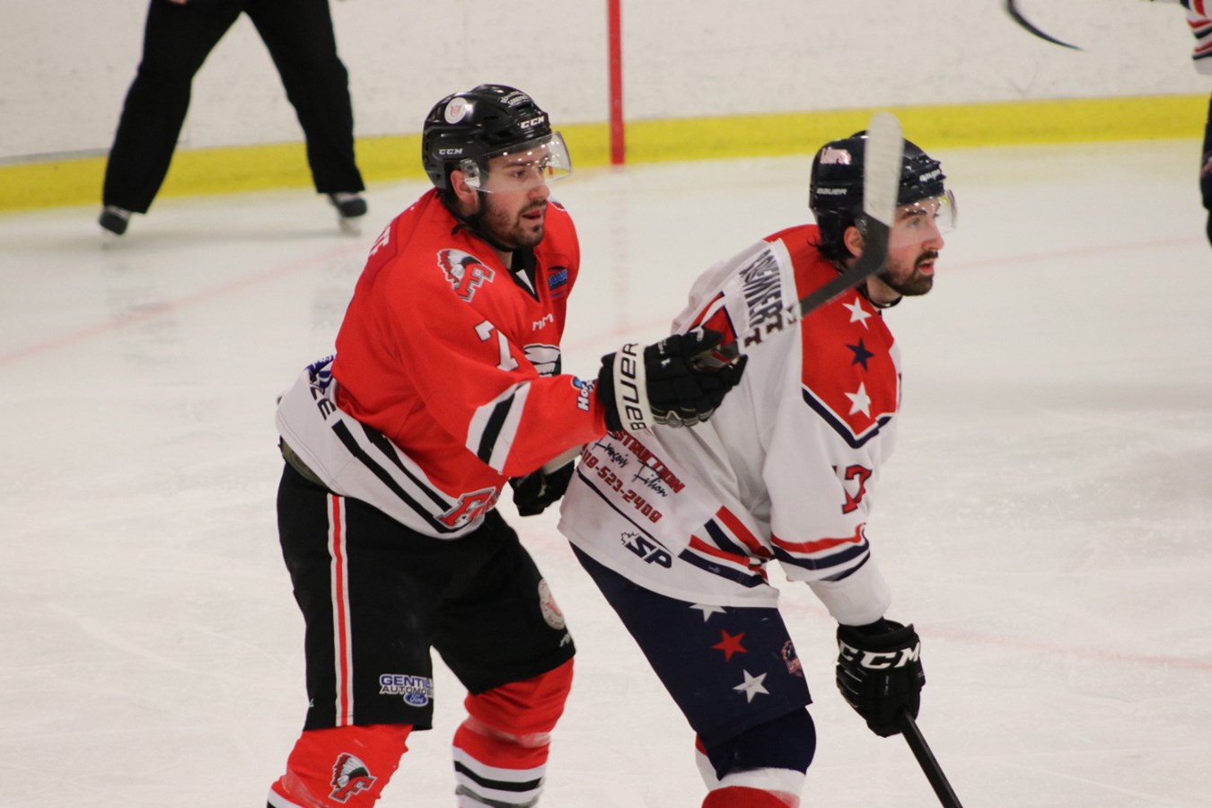 Hockey : La Tuque inflige un revers au Formule Fitness Bécancour