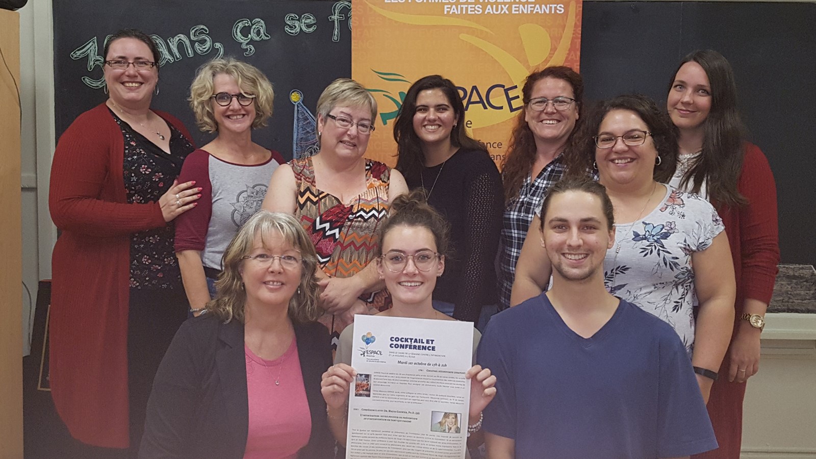 De gauche à droite en haut : Marie-Ève Bélanger, Solange Deraîche, Luce Lebel, Catherine Leblanc, Cathy Larochelle, Vicky Lauzier et Laurie Bergeron.
En bas : Diane Tremblay, Sarah-Claude Bérubé et Gabriel Dubé.