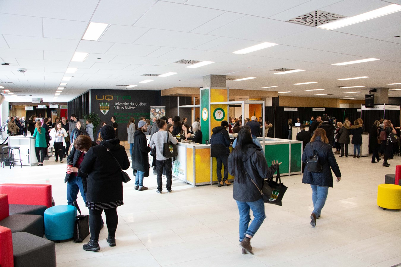 1600 visiteurs, dont 522 futurs étudiants, se sont présentés à l’Université entre 10h et 15 h vendredi.