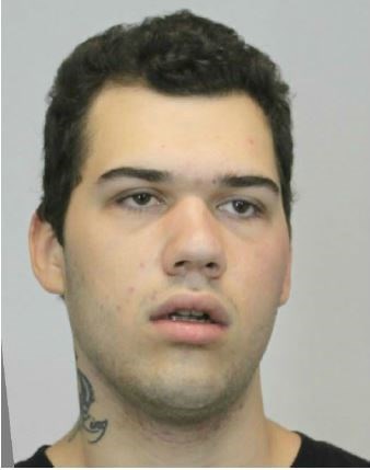 Lance St-Cyr Blanchette, 21 ans, recherché par la police, pourrait se trouver dans la région de Trois-Rivières ou Shawinigan.
