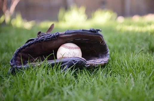 Un bénévole de l’association de baseball mineur de Bécancour devra endosser le rôle de "M. Net", pour contrôler le respect des règles et assurer la sécurité.