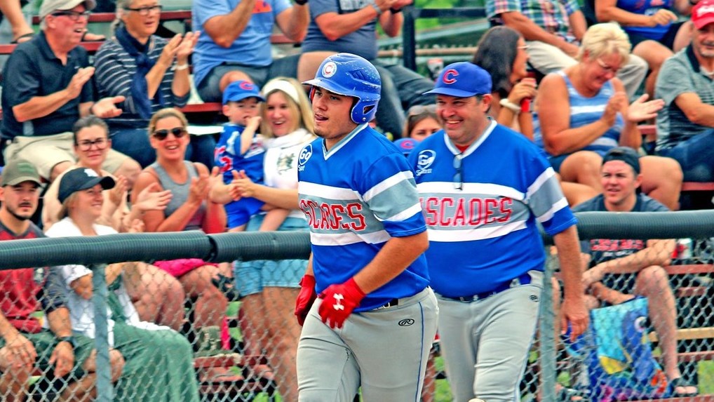 Michel Dagenais, à gauche, lors du match contre le Big Bill de Coaticook, le week-end dernier.