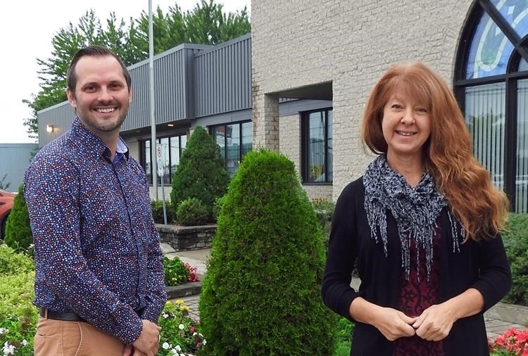 Jean-Frédéric Bourassa, président de Développement Mauricie et Johanne Caron, coordonnatrice en développement régional.