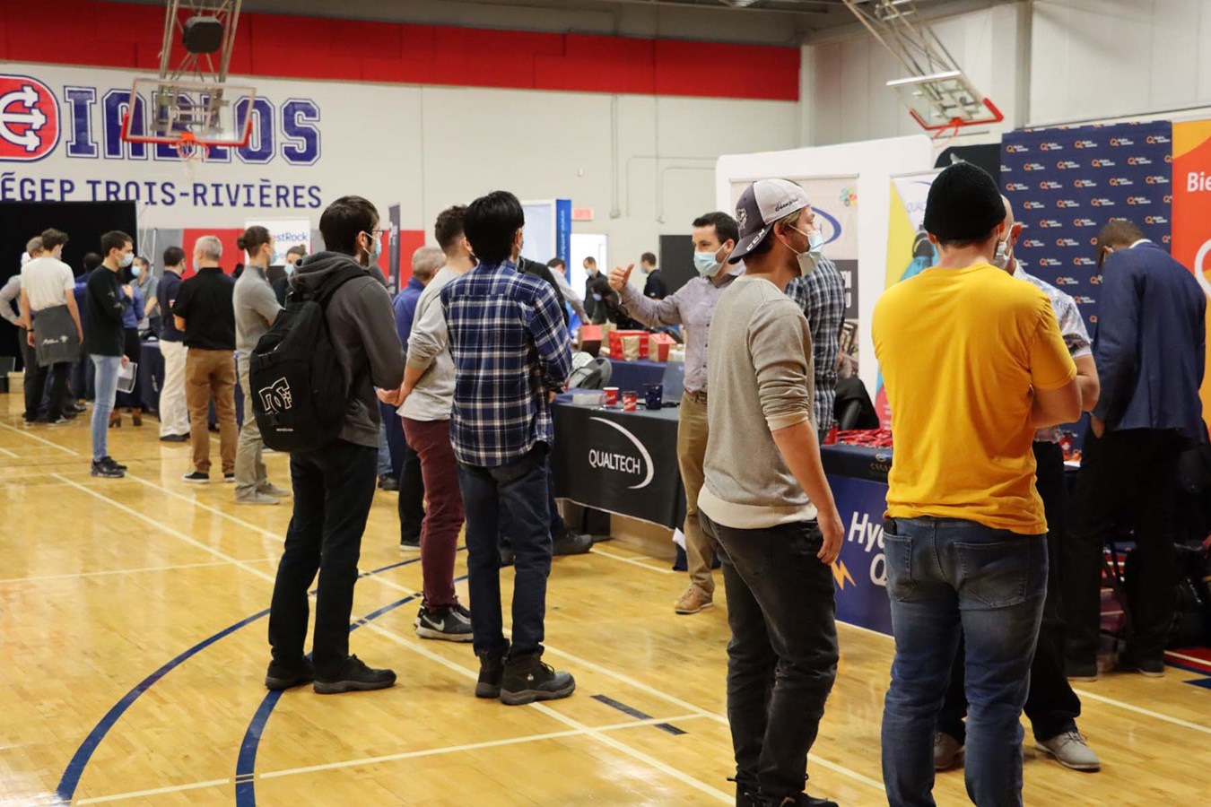 Des employeurs à la rencontre d’étudiants en Technologie du génie électrique