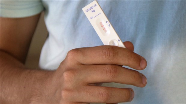 COVID-19 : des tests rapides seront distribués dans les services de garde