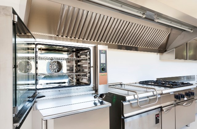 Les bonnes pratiques pour le nettoyage de hotte de cuisine en inox