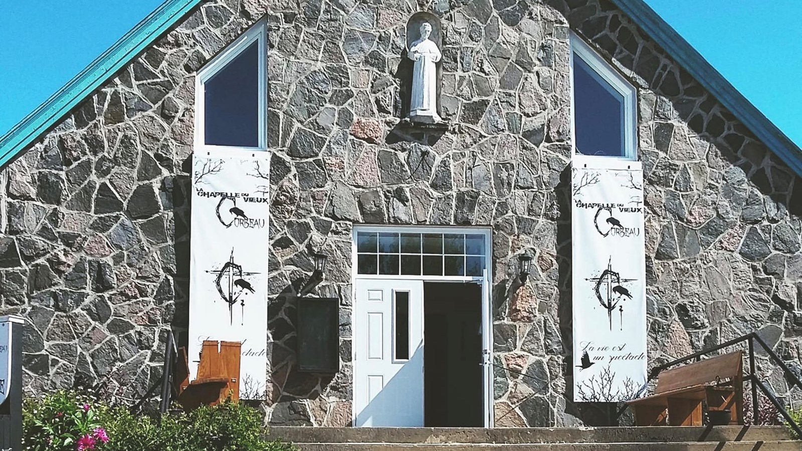Spectacles à La Chapelle du vieux corbeau à La Bostonnais pour la période estivale