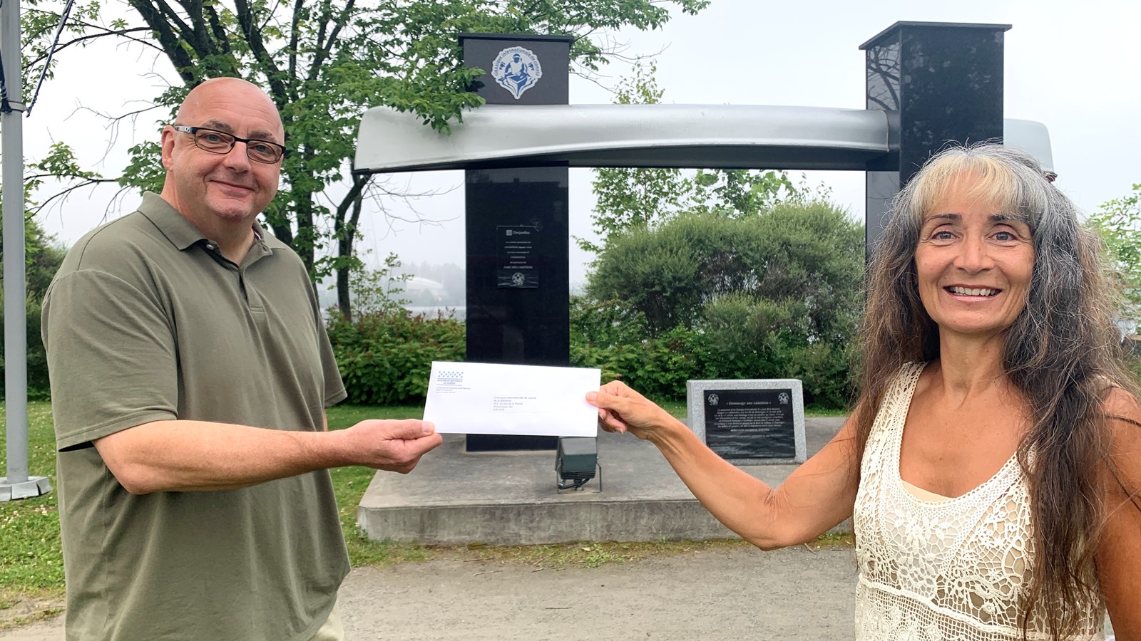 La députée de Laviolette–Saint-Maurice, Mme Marie-Louise Tardif, a annoncé la bonne nouvelle avec beaucoup de plaisir au président du conseil d’administration de la Classique, M. Yvon Laplante.