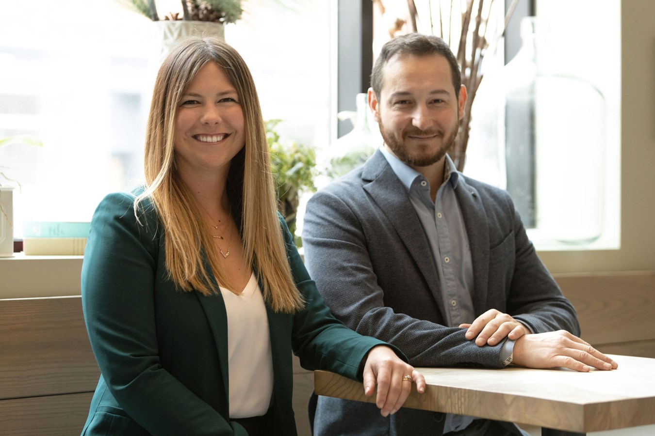 Joany Dufresne, présidente du conseil d’administration de la Jeune Chambre de la Mauricie et le nouveau directeur général Martin Simoneau-Lacroix