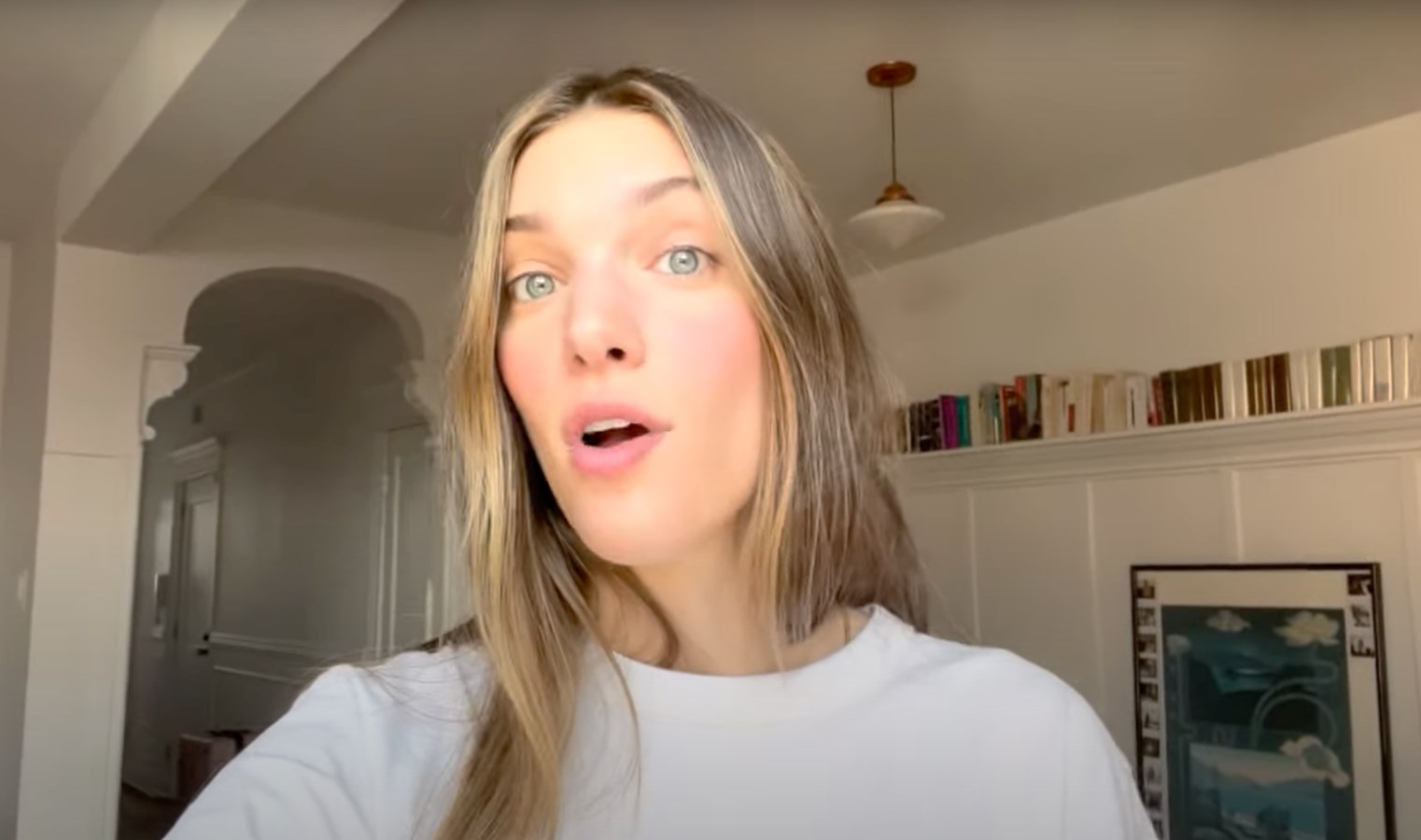 Charlotte Cardin s'est adressée aux élèves de l’école secondaire des Pionniers de Trois-Rivières par vidéo.
