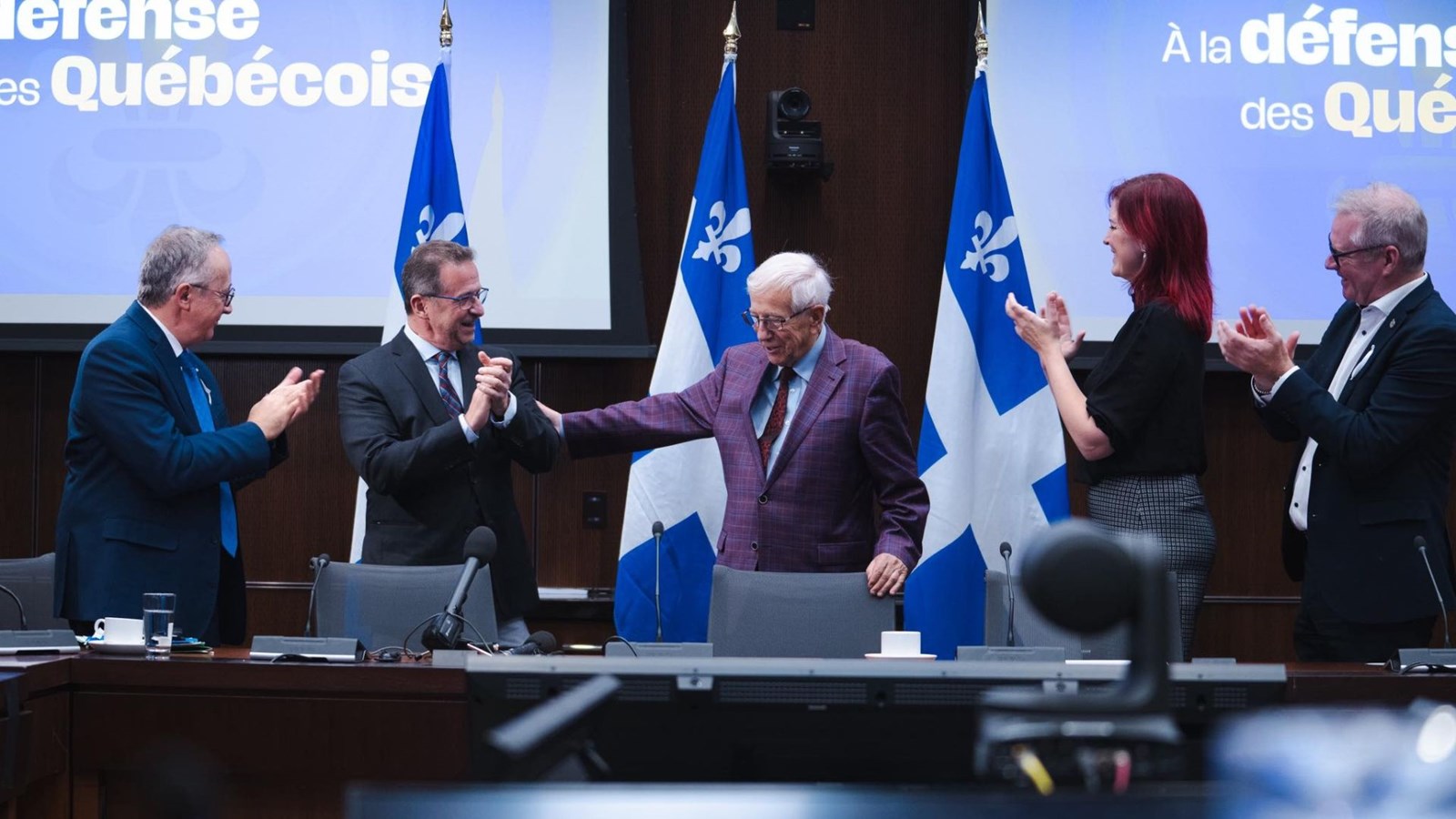 Depuis 1984, Louis Plamondon a continuellement défendu les intérêts des citoyens de Bécancour–Nicolet–Saurel–Alnôbak et de ceux du Québec.