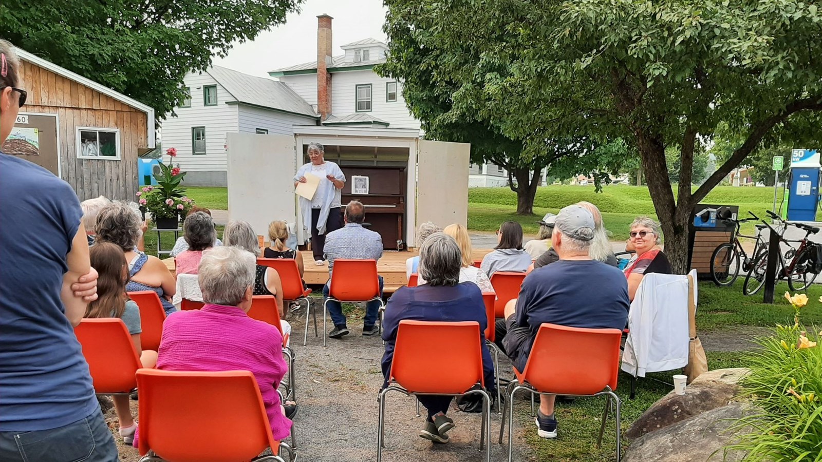 Un nouveau piano public situé au Jardin d’Émélie