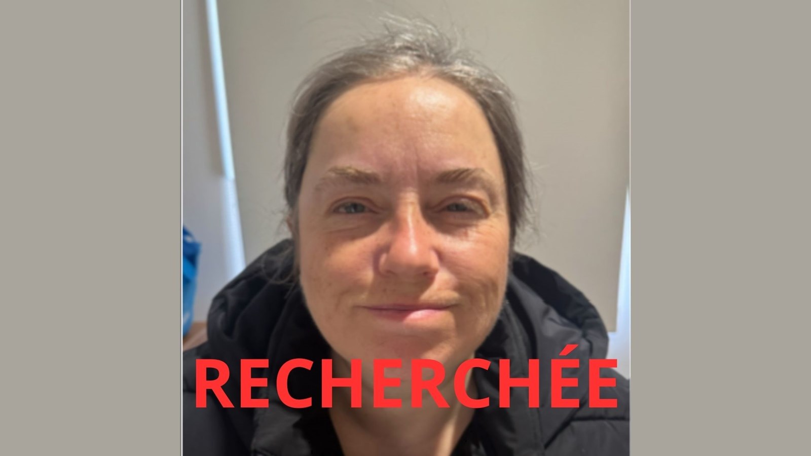 Justine Courchesne, âgée de 57 ans, qui a quitté sa résidence au Cap-de-la-Madeleine, à Trois-Rivières, le 5 janvier 2026 et n’y est pas revenue depuis.