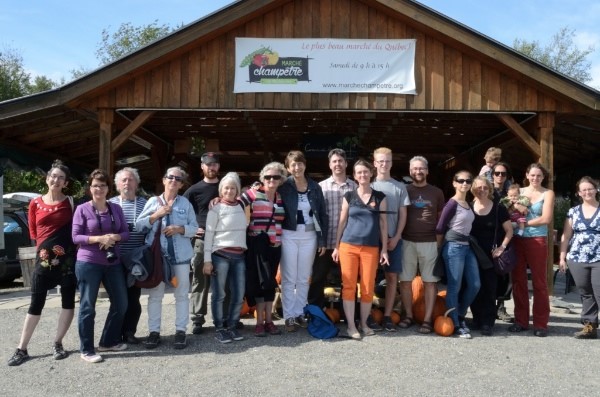 La Virée solidaire de QS Richmond s’est arrêtée au Marché champêtre de Melbourne.