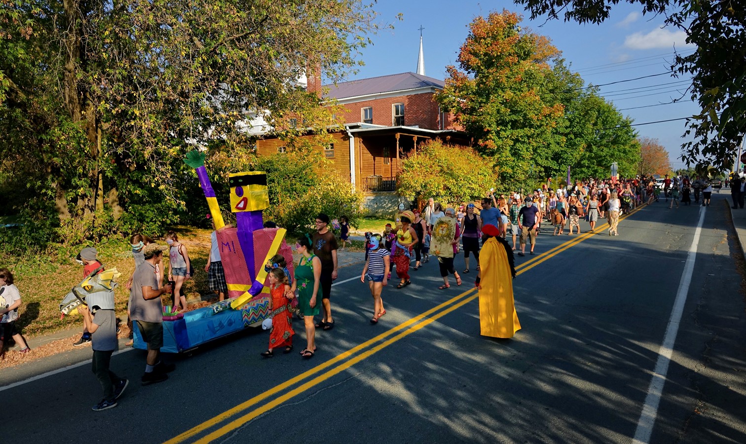 Le festival biannuel du masque de Saint-Camille a attiré bien du monde!