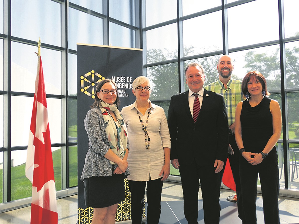 Moana Lebel, directrice-fondatrice de l’Institut de biomimétisme ; Carol Pauzé, directrice du Musée de l’ingéniosité J. Armand Bombardier ; Pierre Breton, député de Shefford ; Patrick Paré, biologiste et directeur, conservation et recherche du Zoo de Granby, et Marie-Claude Letarte, directrice création et innovation du Musée de la nature et des sciences de Sherbrooke.