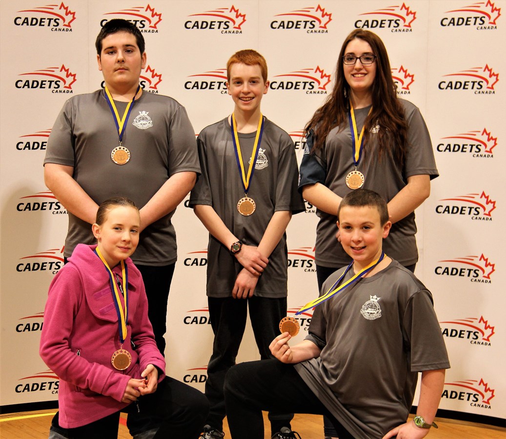 L’équipe des Cadets de l’Air d’Asbestos, qui ont gagnés le bronze en improvisation.
