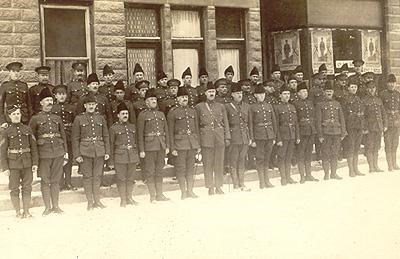 Peloton de Richmond, 117e bataillon des Cantons-de-l’Est, 1915. (Collection Matthew).