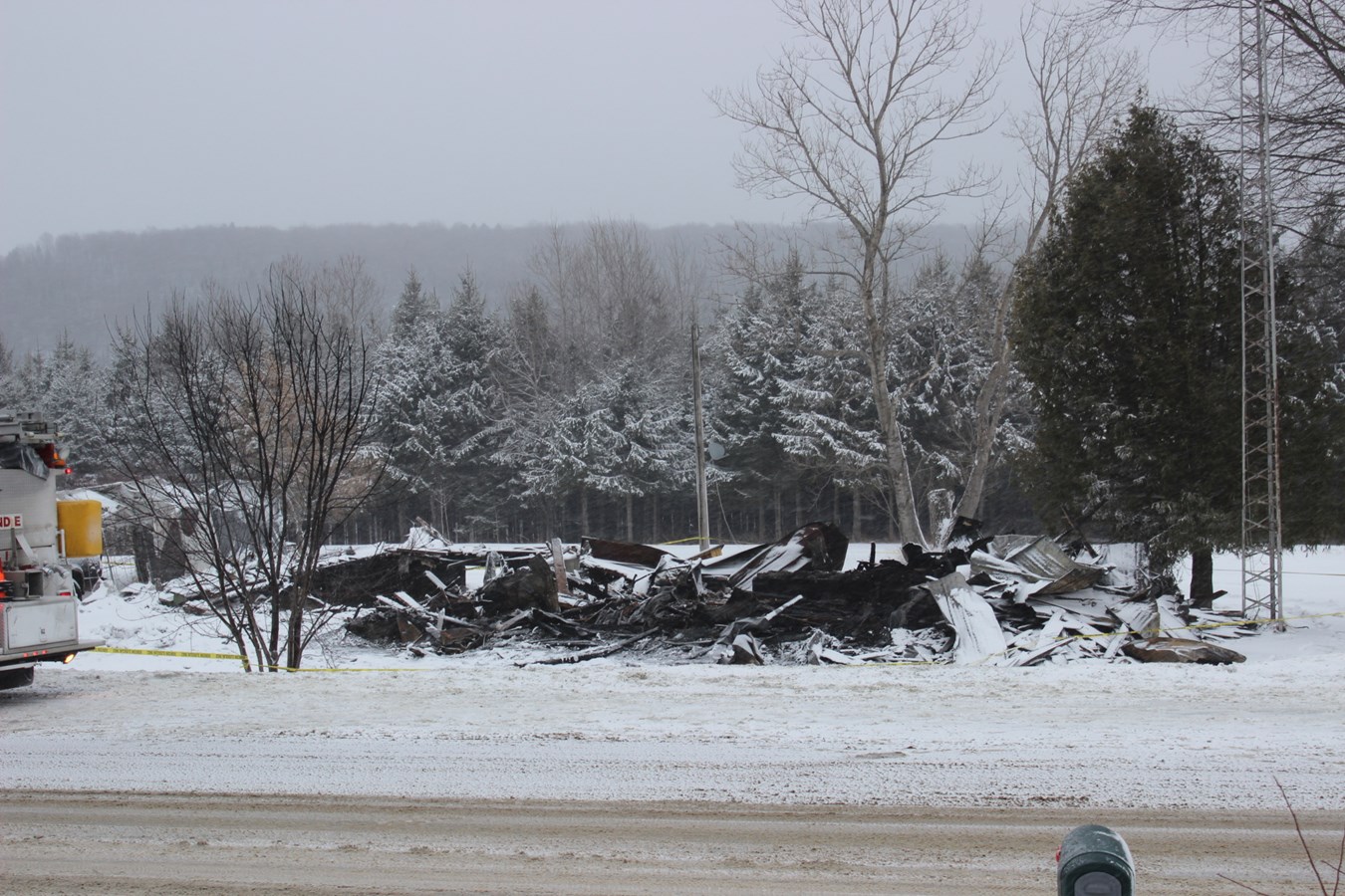 Incendie d'une maison en bordure de la route 249. 
