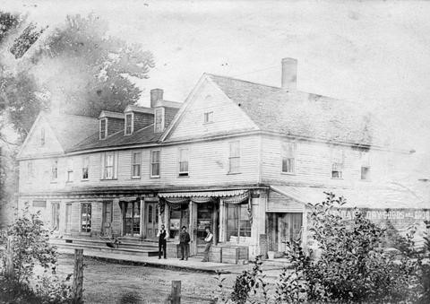 Magasin général, Richmond.