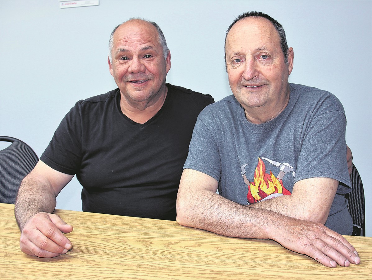 Deux des Chevaliers du 3322, présent lors de notre passage, de gauche à droite, Messieurs François Comeau et Michel Poirier