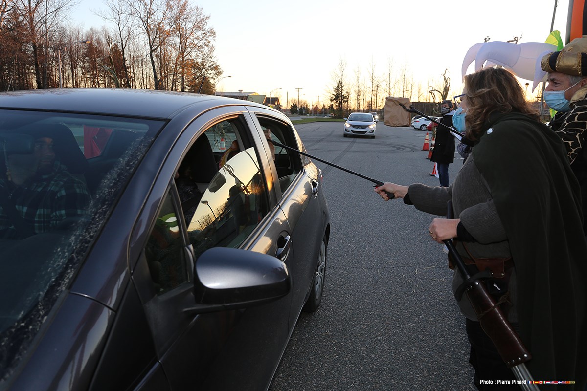 Plus de 280 voitures au service à l’auto pour l’Halloween