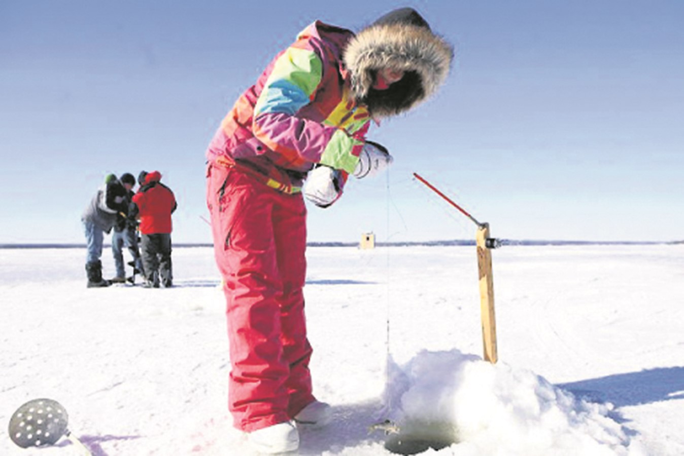 Lac Stoke : Des pêcheurs en herbe sur la glace!