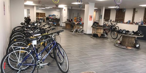 Recycler, former et aider l’environnement, Action Sport Vélo, en amont au repreneuriat sous toutes ses formes !