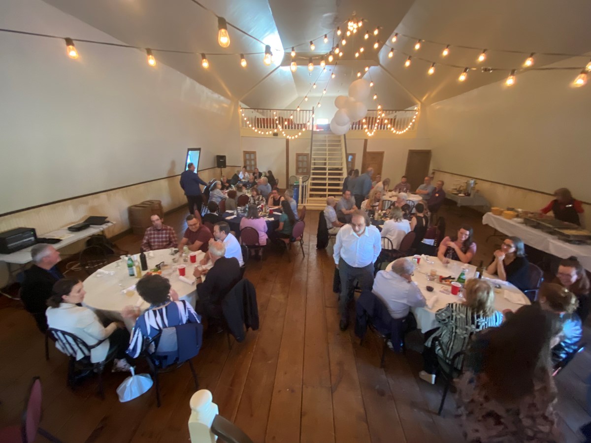Une soixantaine de personnes ont pris part au traditionnel Souper des maires organisé par la Chambre de commerce et d’industrie de la région de Richmond.