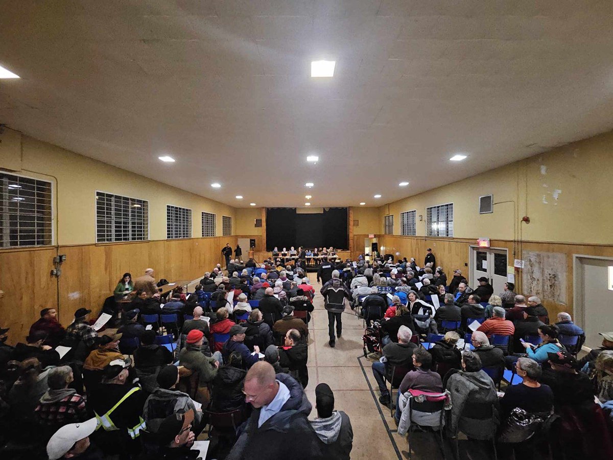 Environ 175 personnes ont pris part à la dernière séance du conseil pour exprimer leur mécontentement par rapport au budget 2024.