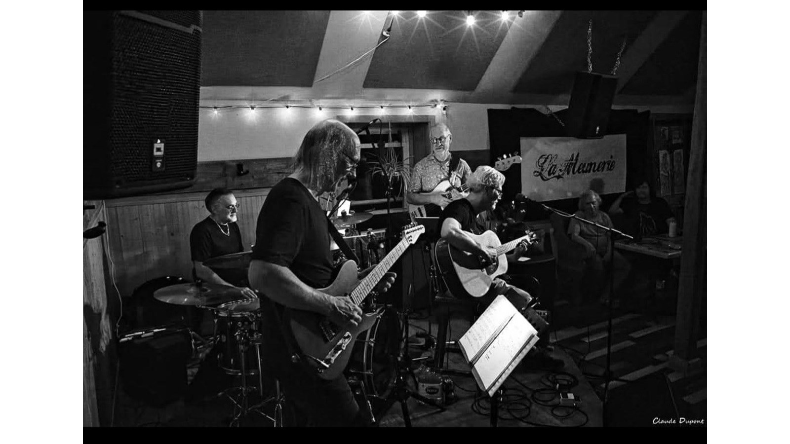 Le quatrième album du groupe et le premier depuis 2010, est disponible en kiosque à la Source d’Arts de Val-des-Sources et également disponible sur demande auprès des artistes.
