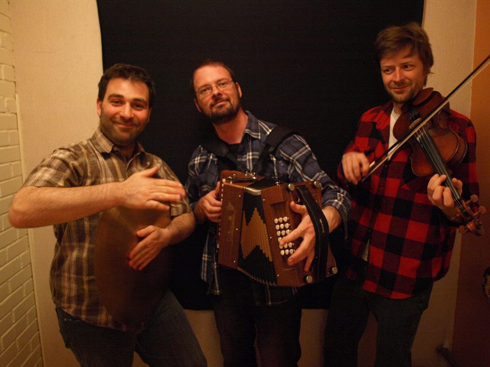 Le groupe de musique traditionnelle rimouskois Tord-Vis lance sont tout premier album intitulé «Le roi des gueux».