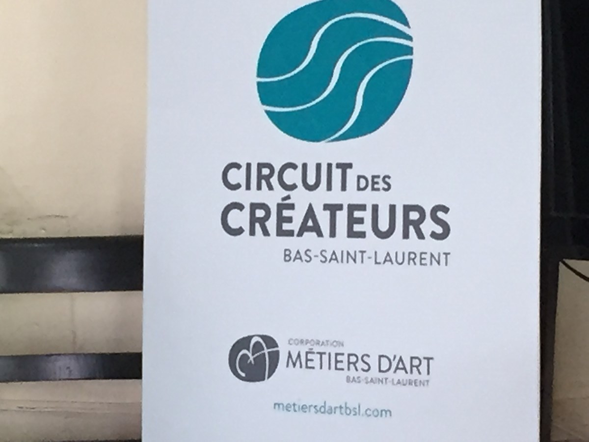 Le Circuit des créateurs du Bas St-Laurent compte 22 endroits dans lesquels différents métiers d'art sont pratiqués. Du joaillier, en passant par le sculpteur ou le forgeron, le Circuit vous proposera de belles découvertes!