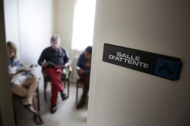 Y a-t-il un médecin dans la salle?