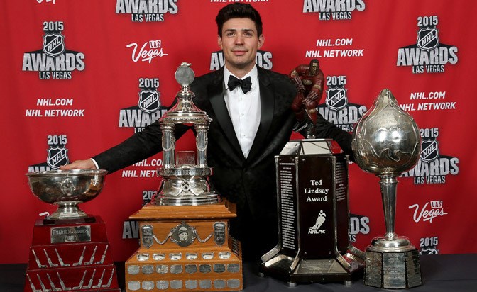 Carey Price est reparti avec tous les honneurs pour lesquels il était nominé hier à Vegas.