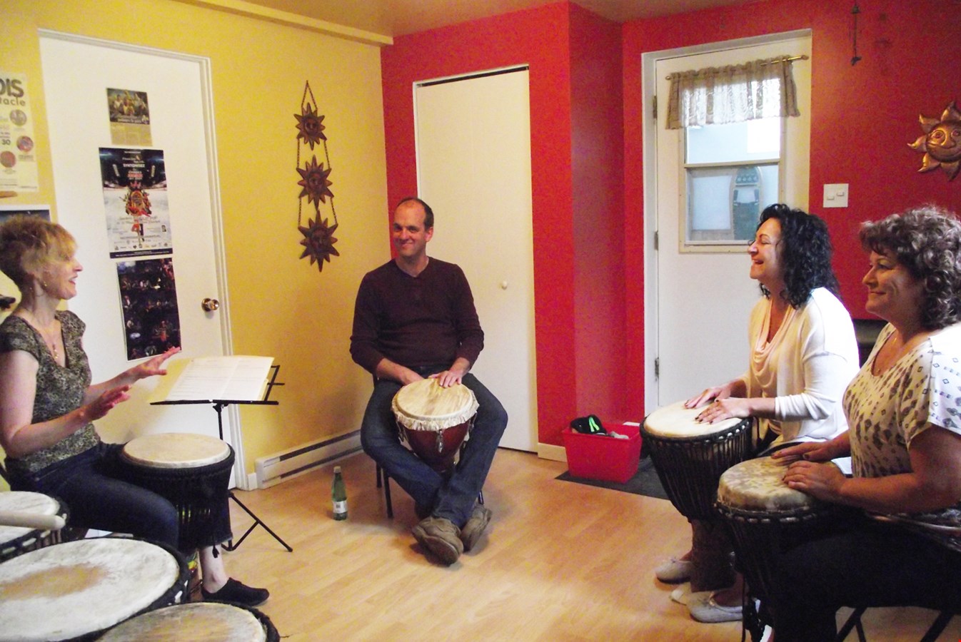 L’équipe de Karol Francis (conseiller municipal du district de Saint-Pie-X), composée de Marina Pellerin (déléguée commerciale – Tourismes d’affaires à la Société de promotion économique de Rimouski) et de Louise Amyot (percussionniste).
